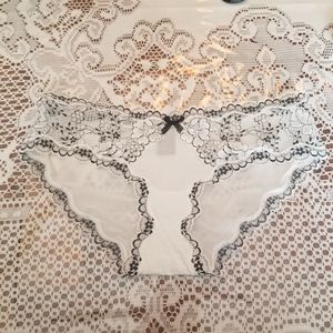 Donated*Victoria'sSecret lingerie white lace pantie